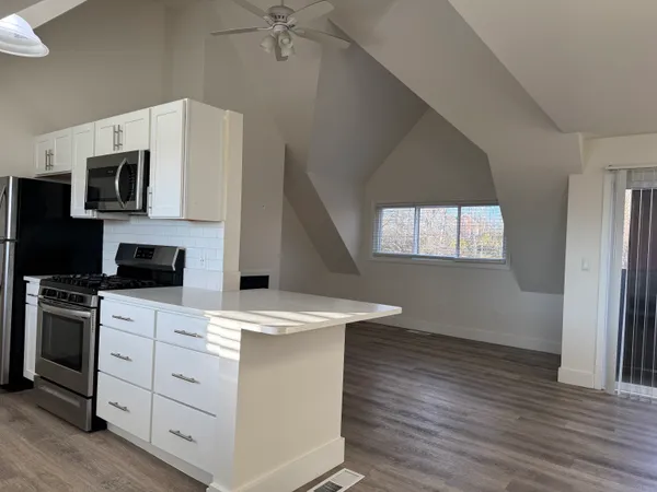 $2,695 | 81 Montoya Drive, Unit 81, Branford, CT 06405