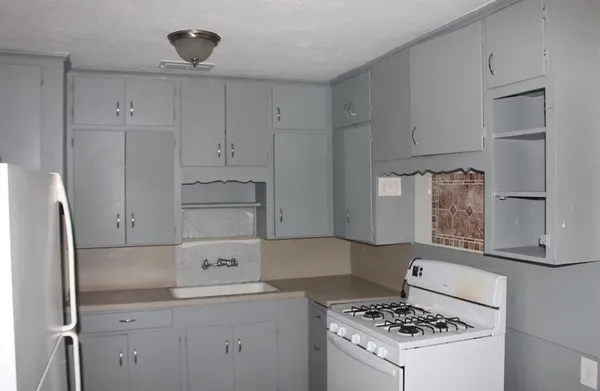 $1,475 | 202 Southeast 9th Street, Grand Prairie, TX 75051