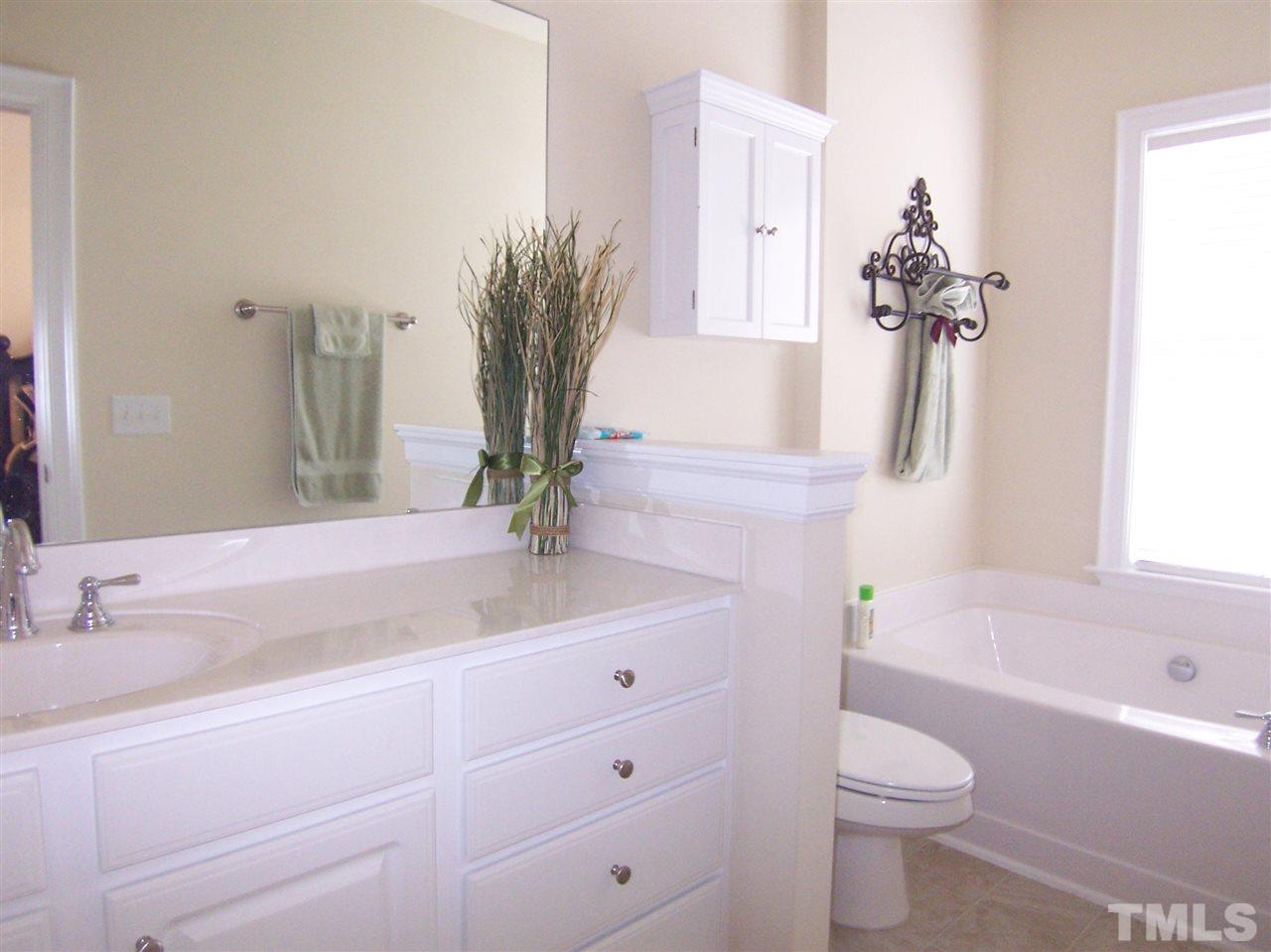7734 ACC Boulevard Raleigh, NC 27617 - Photo 7 of 11 Gallery Image 7