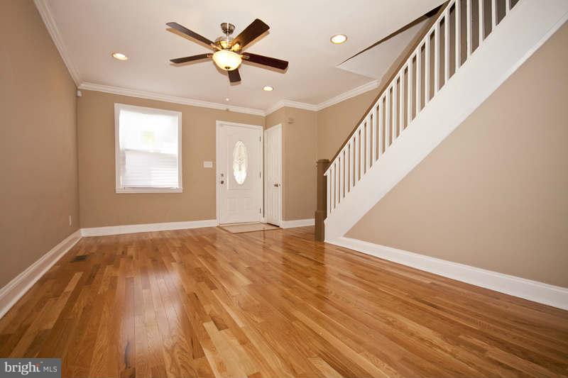 3724 Flowerton Road Baltimore, MD 21229 - Photo 19 of 28 Interior (General)