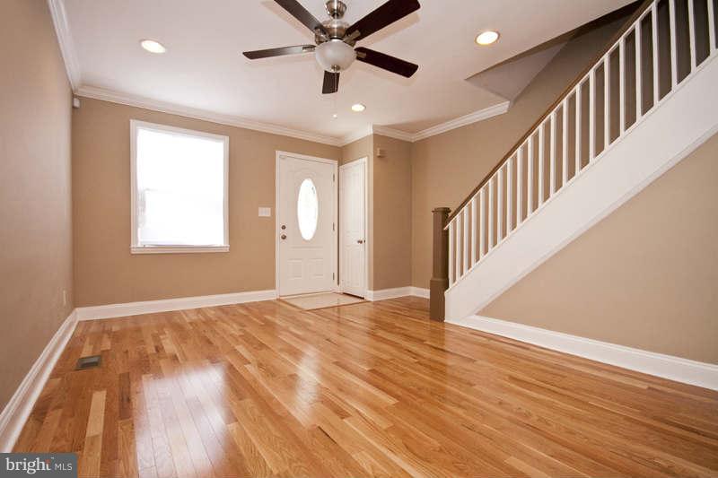 3724 Flowerton Road Baltimore, MD 21229 - Photo 5 of 28 Dining Room