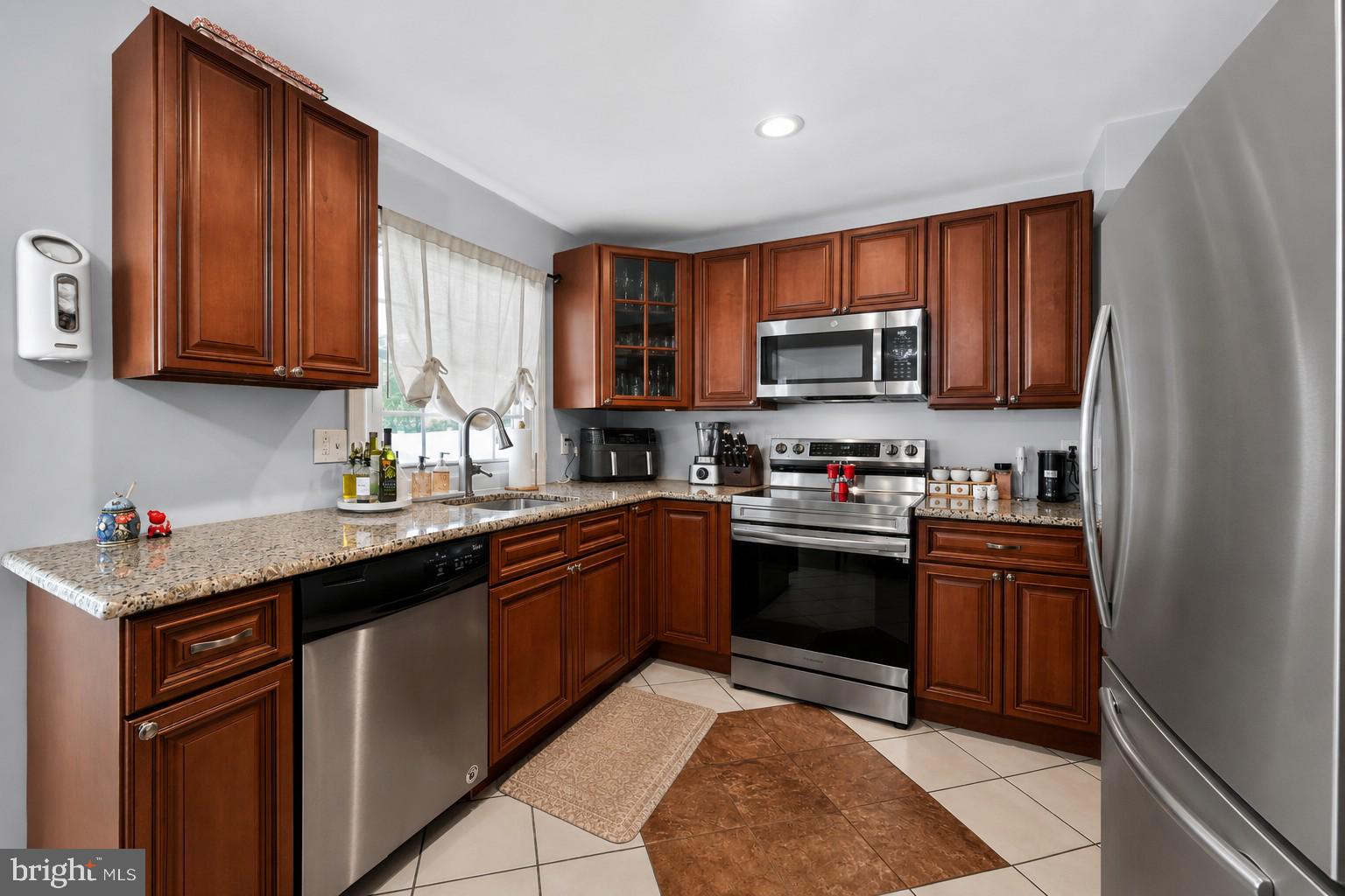 88 Cobalt Cross Road Levittown, PA 19057 - Photo 9 of 30