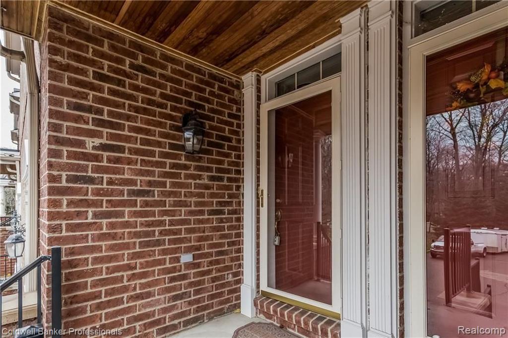 16894 Farmington Road, Unit 41 Livonia, MI 48154 - Photo 2 of 32