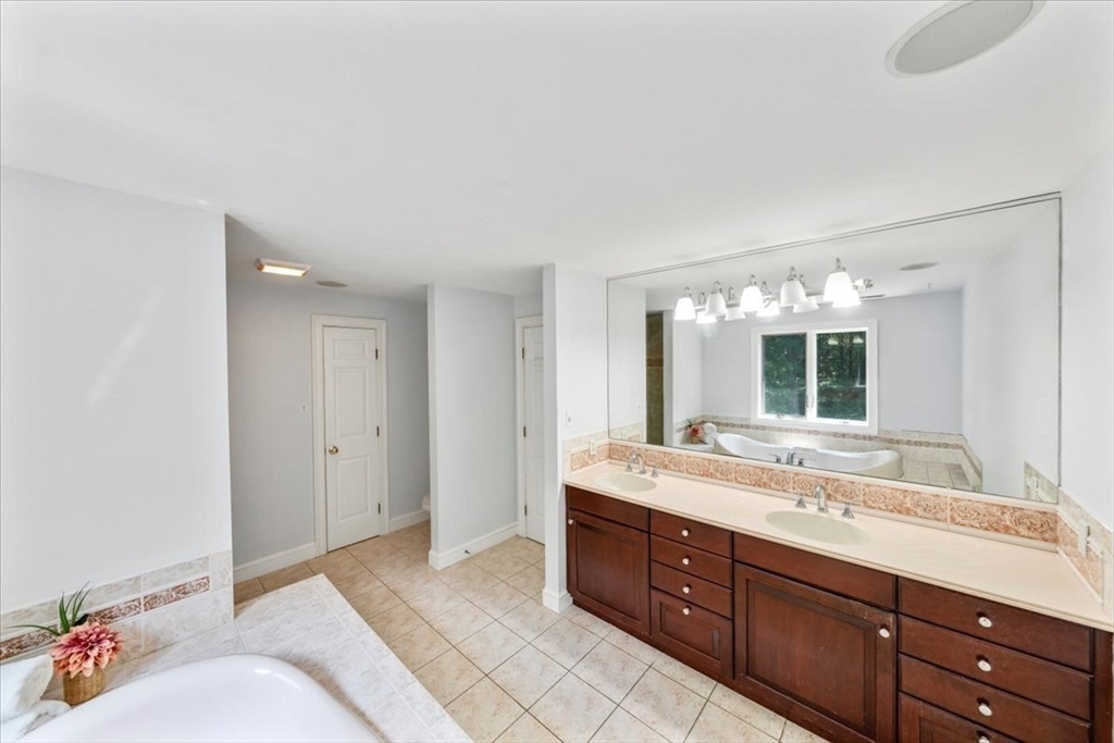 111 Chestnut Street Upton, MA 01568 - Photo 28 of 42 Gallery Image 28