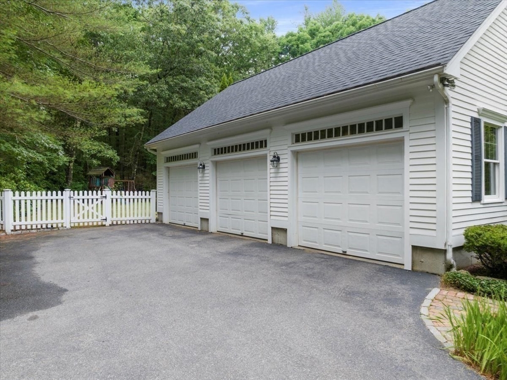 111 Chestnut Street Upton, MA 01568 - Photo 37 of 42 Gallery Image 37