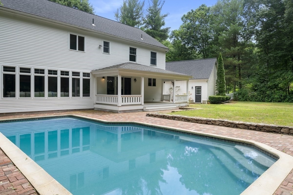 111 Chestnut Street Upton, MA 01568 - Photo 5 of 42 Gallery Image 5