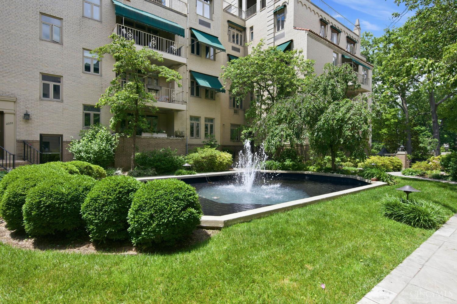 2372 Madison Road, Unit W3D Cincinnati, OH 45208 - Photo 5 of 54