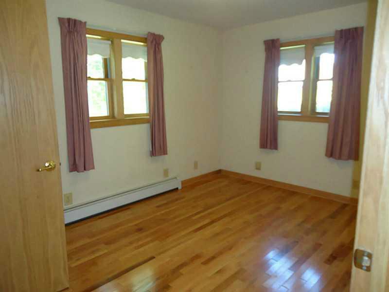 992 Sterrett Road Grove City, PA 16127 - Photo 15 of 25 Master Bedroom. There is a closet in the master bedroom off the FR, as well as a walk in closet in the FR.