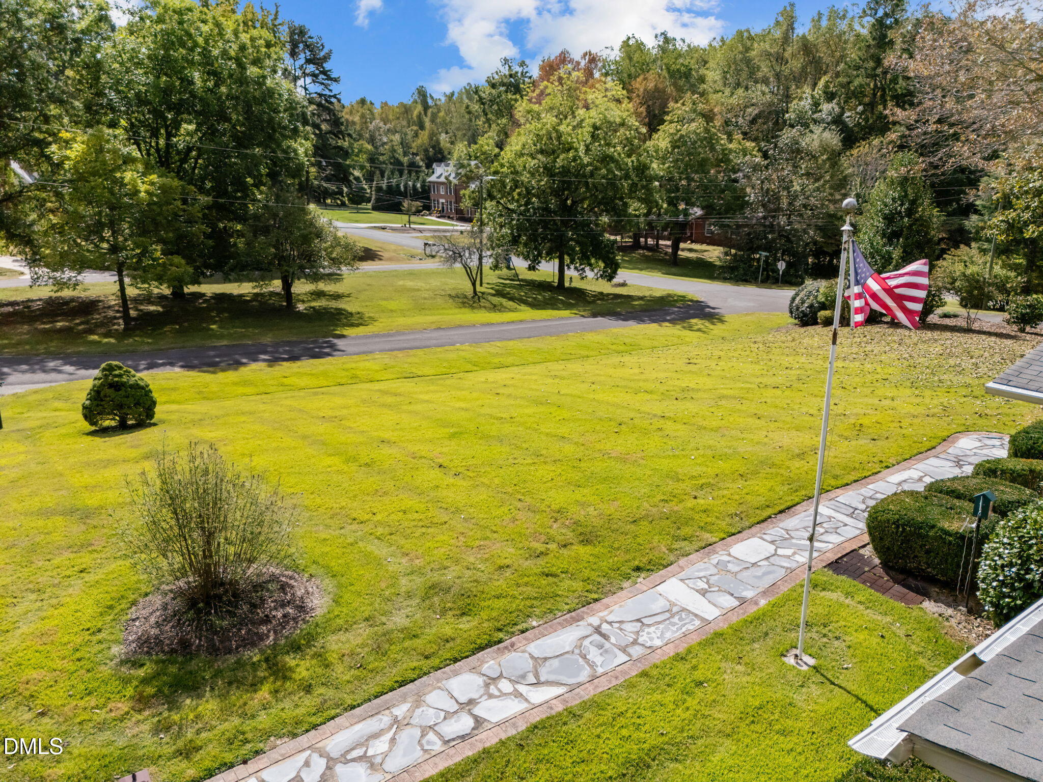60 Banbury Court Roxboro, NC 27573 - Photo 18 of 59 FRONT WALKWAY
