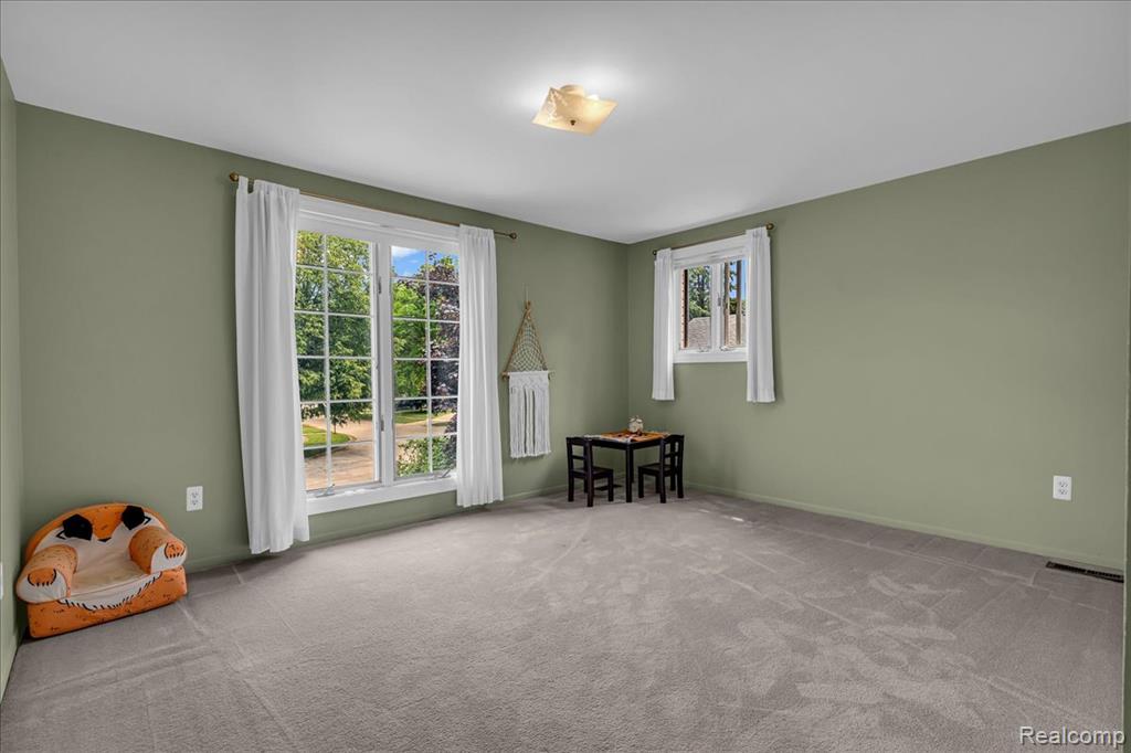 2374 Ridge Drive Troy, MI 48098 - Photo 23 of 38 Gallery Image 23