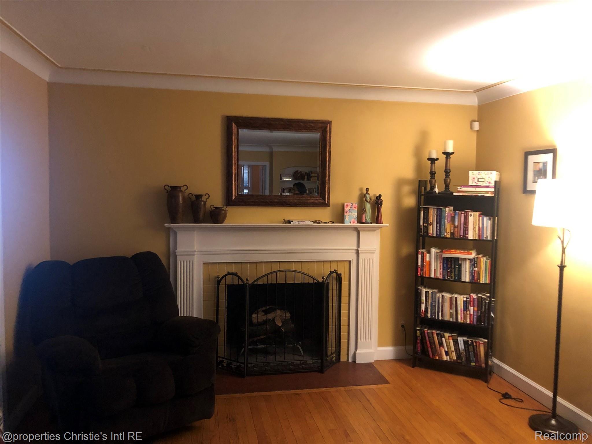 3949 Harvard Road Detroit, MI 48224 - Photo 2 of 21 126B5D33-065E-48FA-8DD1-F690AC316FD6.jpeg