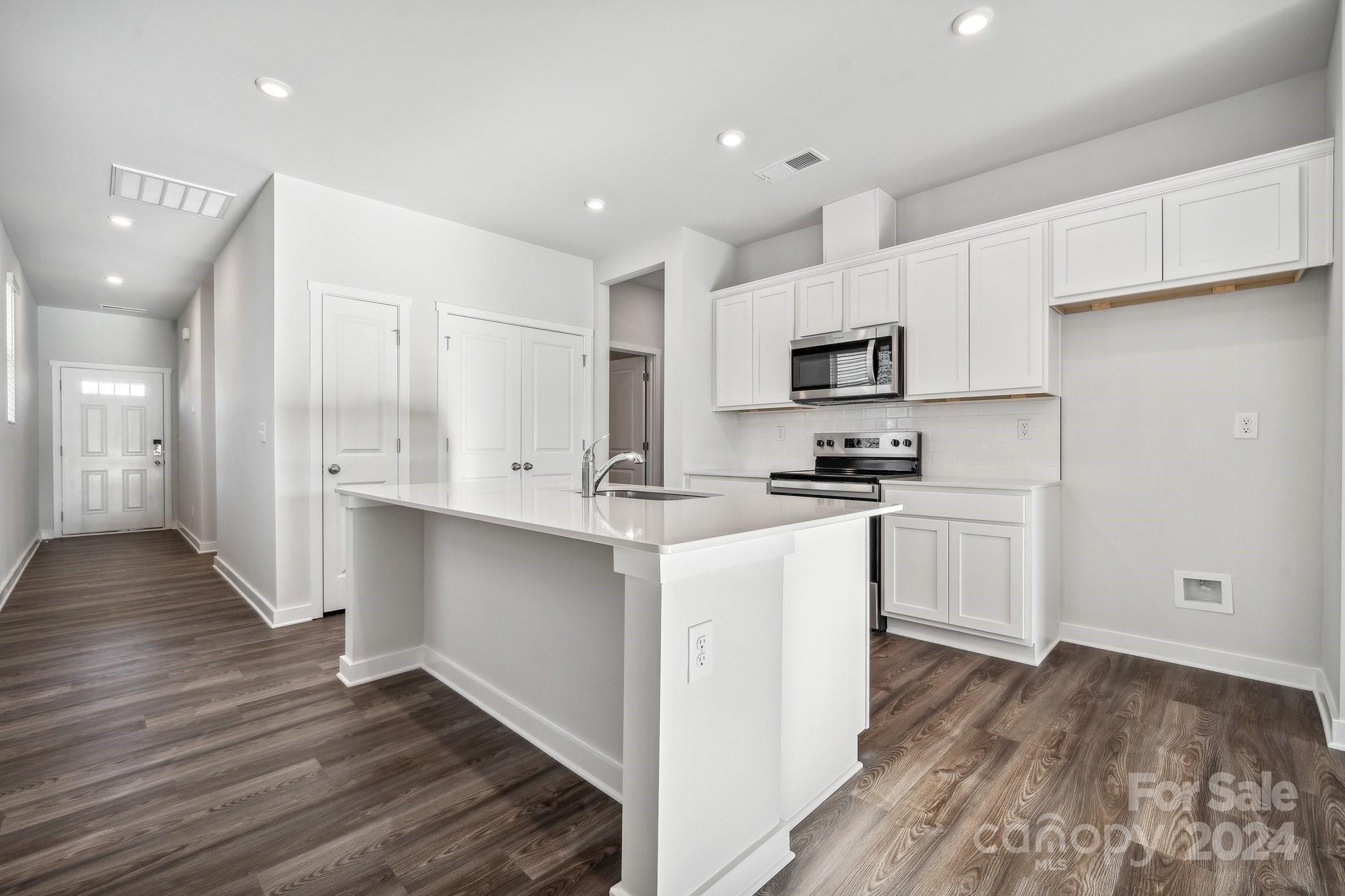 642 Cashion Road York, SC 29745 - Photo 3 of 32 Gallery Image 3