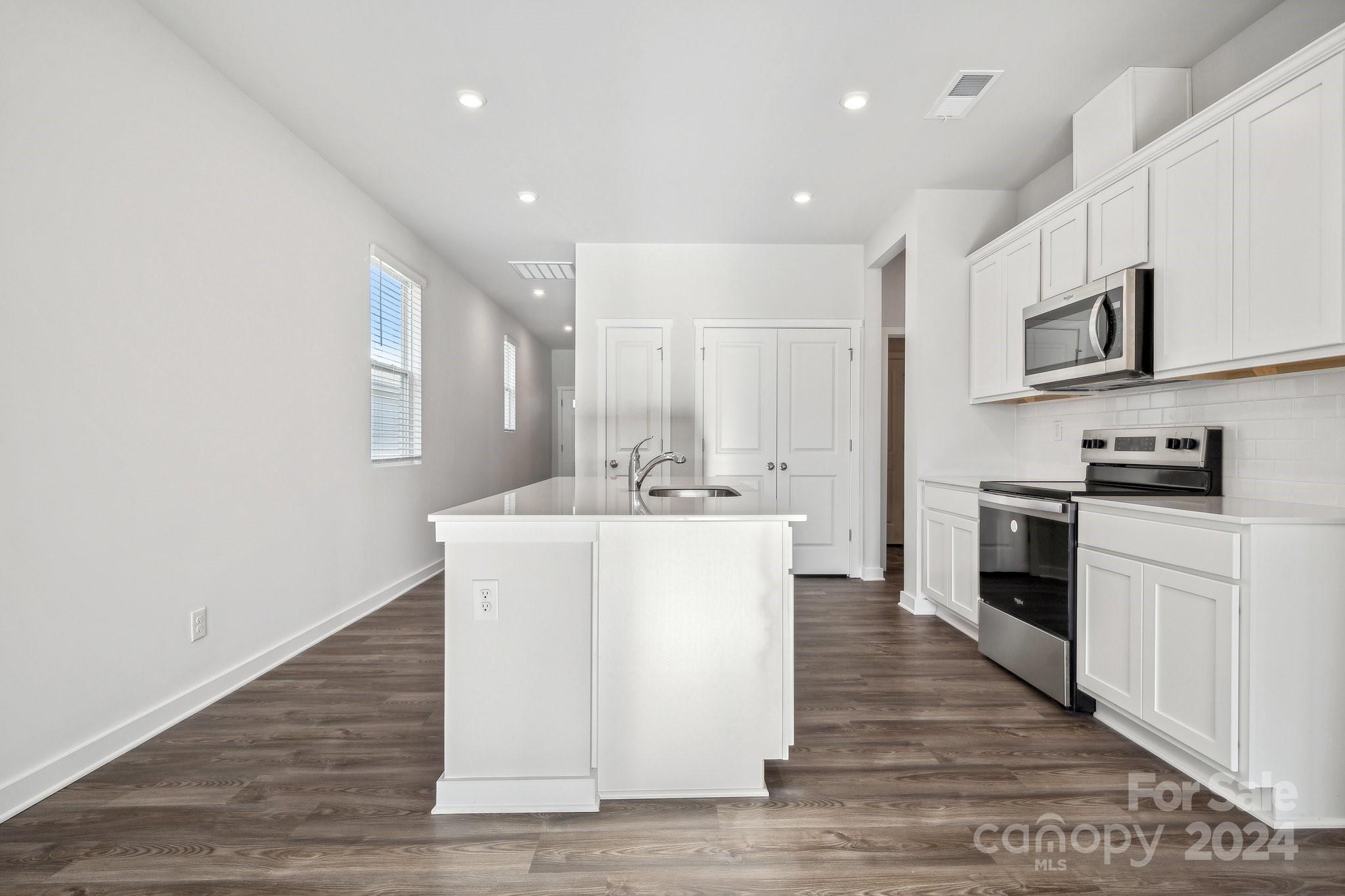 642 Cashion Road York, SC 29745 - Photo 4 of 32 Gallery Image 4