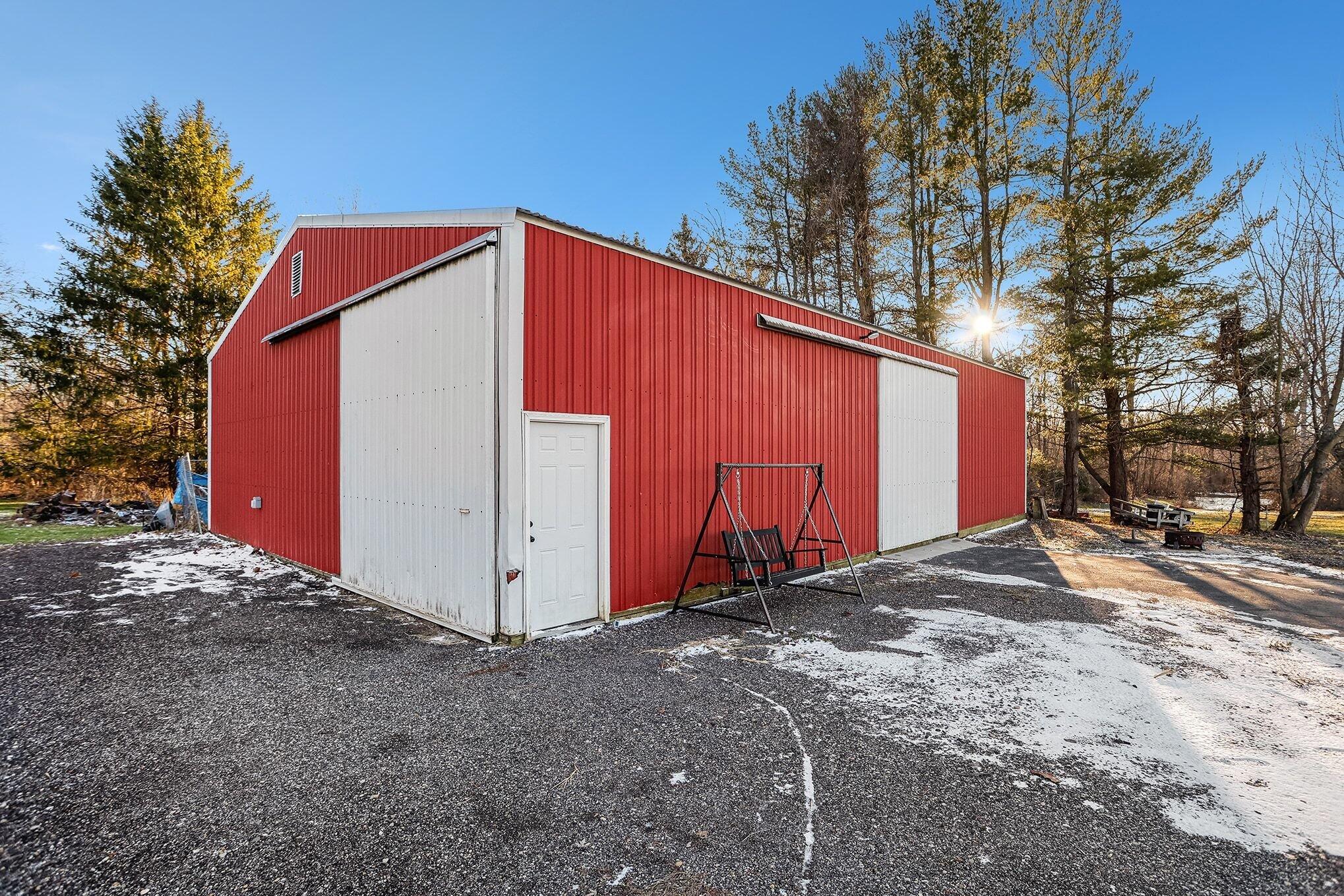 9240 North Branch Road Watervliet, MI 49098 - Photo 30 of 41 030_file_3955