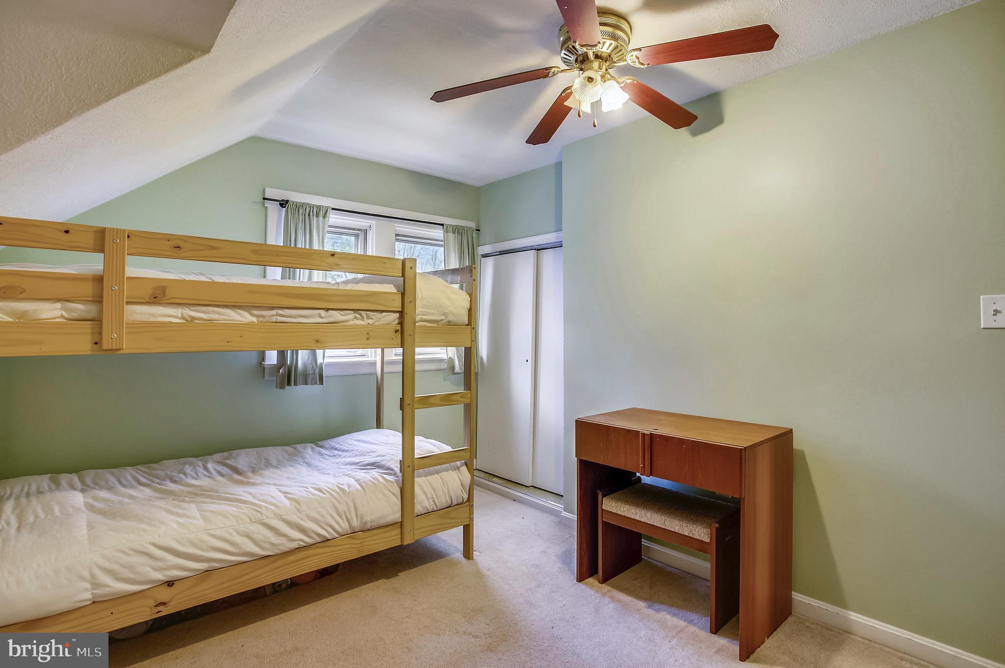 5564 Ashbourne Road Baltimore, MD 21227 - Photo 23 of 30 Upper Level bedroom