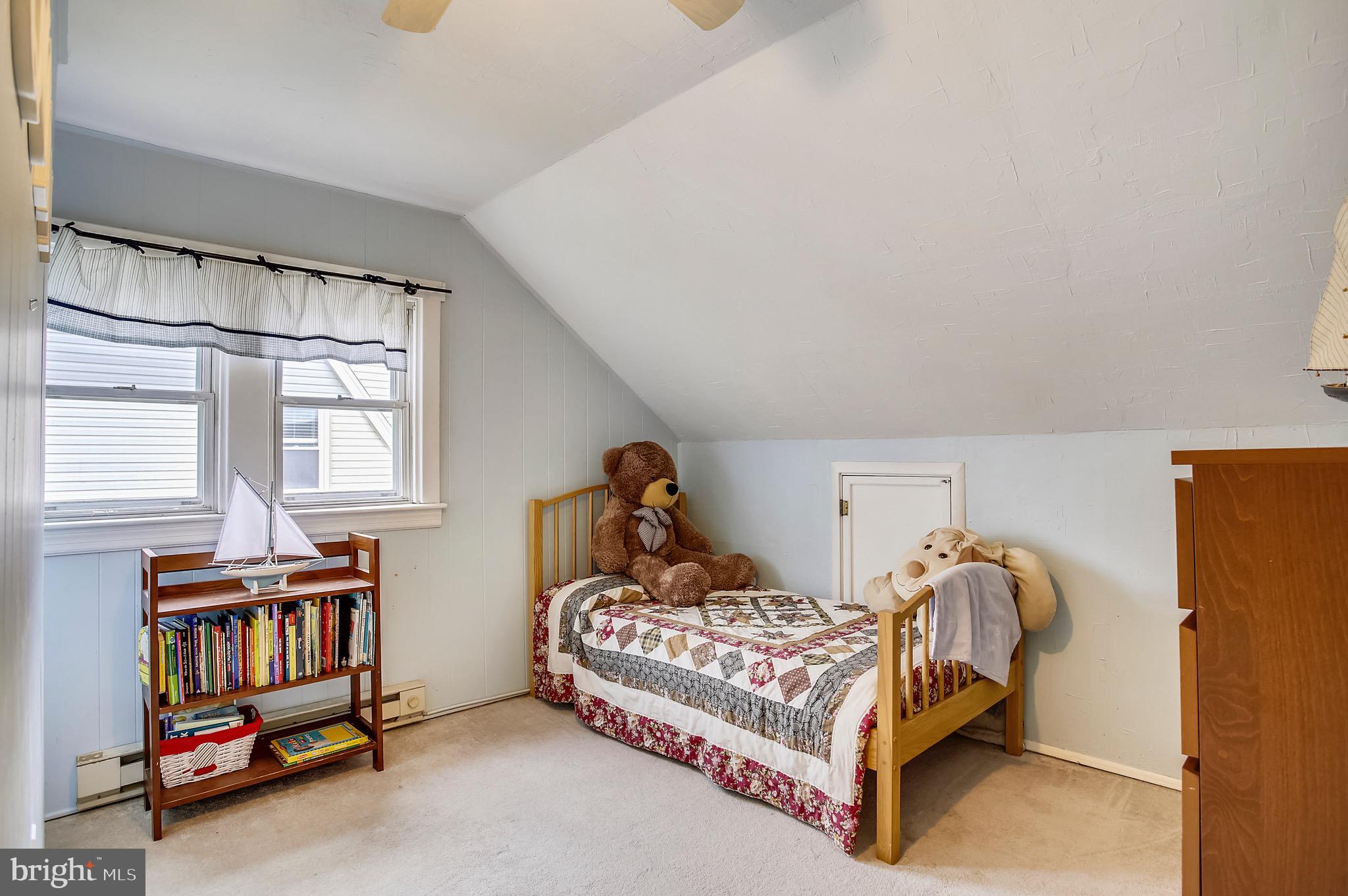 5564 Ashbourne Road Baltimore, MD 21227 - Photo 24 of 30 Upper level bedroom