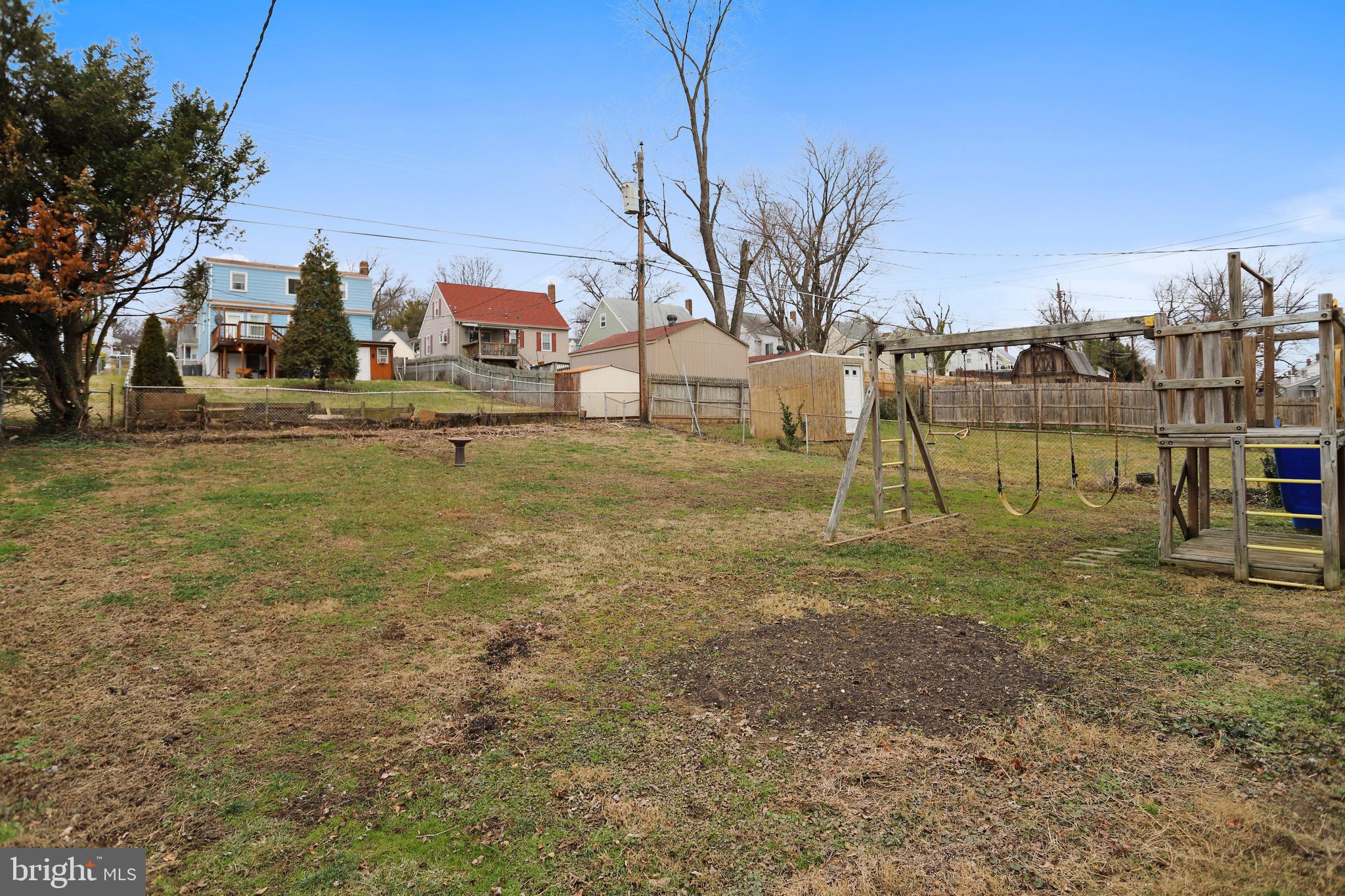 5564 Ashbourne Road Baltimore, MD 21227 - Photo 29 of 30 Back Yard