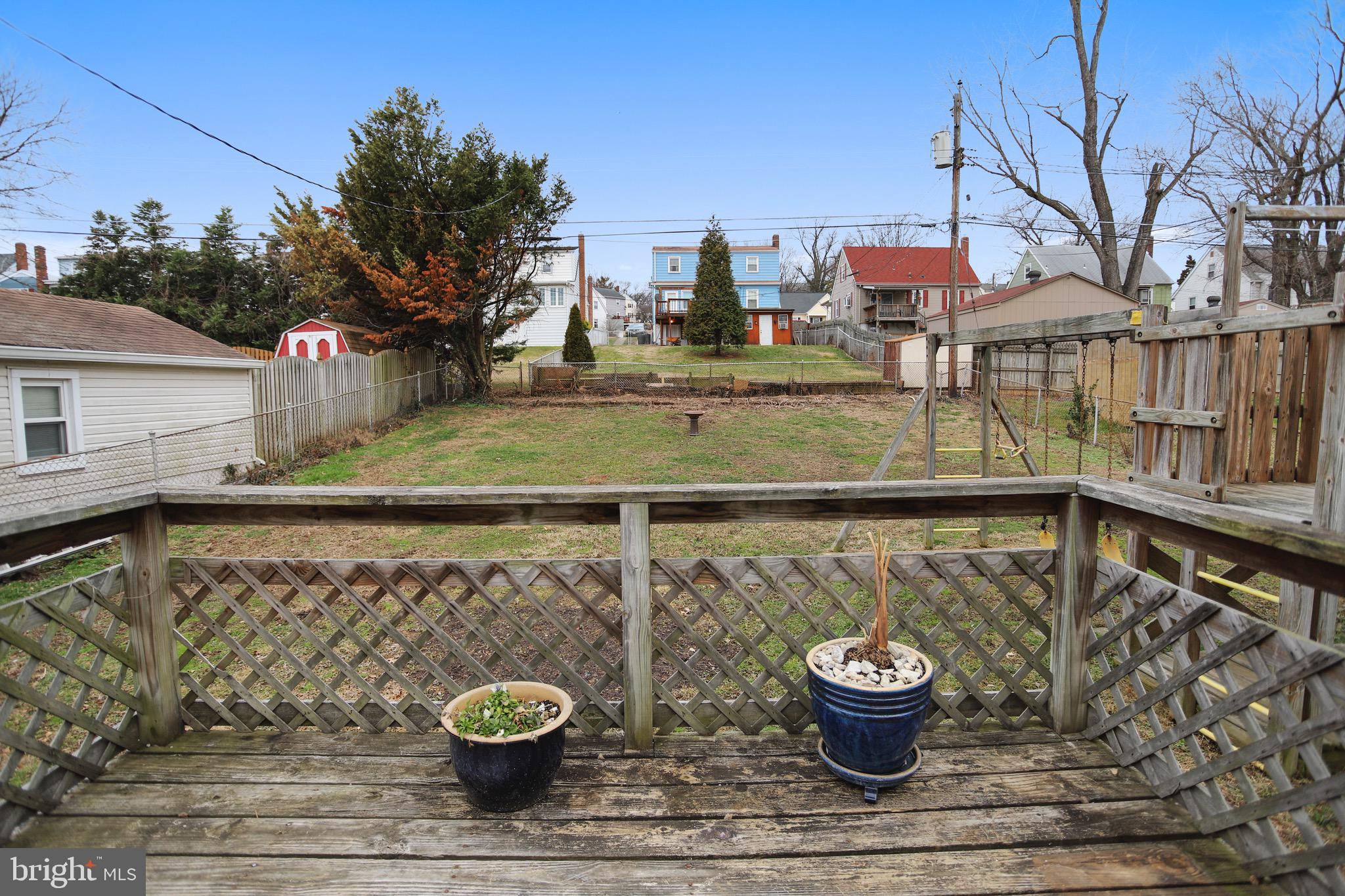 5564 Ashbourne Road Baltimore, MD 21227 - Photo 30 of 30 Back deck