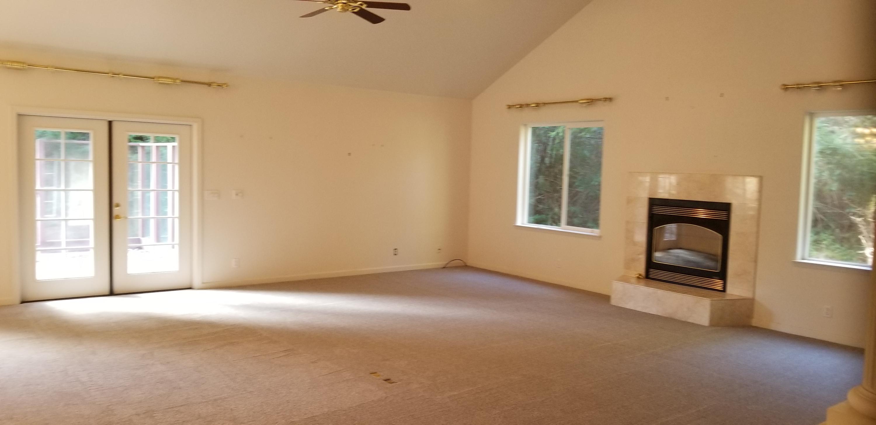 2418 Golf Course Road Bayside, CA 95524 - Photo 5 of 30 Living