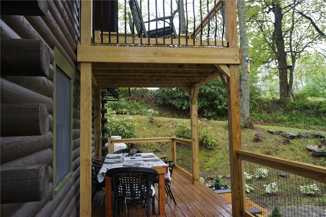 557 White Pine Road Newland, NC 28657 - Photo 30 of 41 a view of balcony with furniture