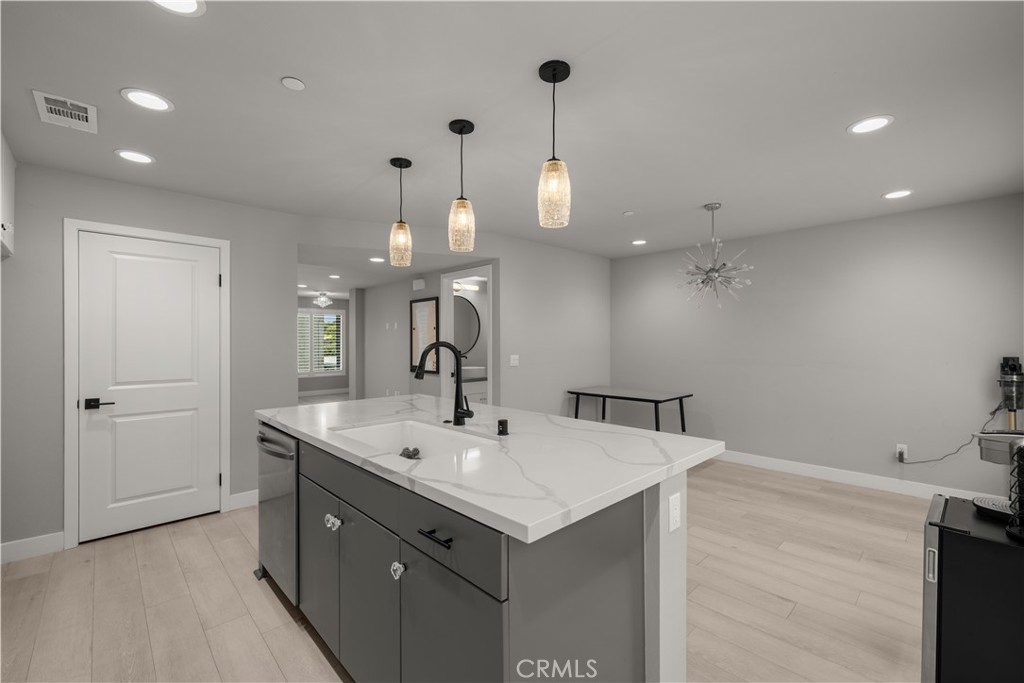 721 West Duarte Road, Unit B Monrovia, CA 91016 - Photo 7 of 24