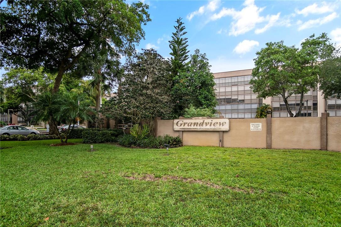 2810 North 46th Avenue, Unit 462 Hollywood, FL 33021 - Photo 31 of 31 a view of a park with a trees