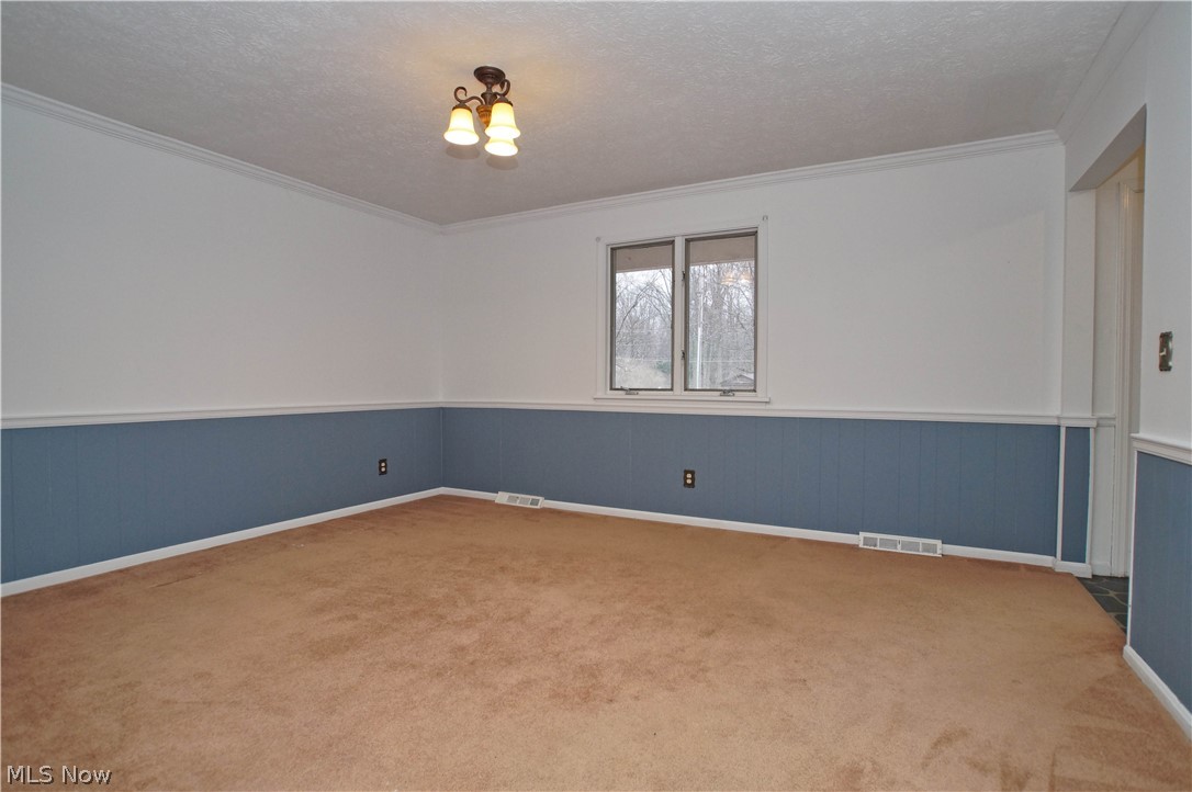 6822 Fairfield Road Painesville, OH 44077 - Photo 6 of 34