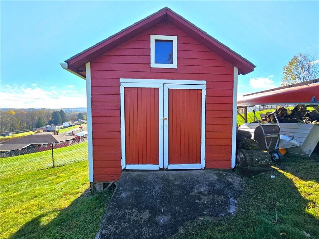 263 Lacock Street Washington, PA 15301 - Photo 31 of 33