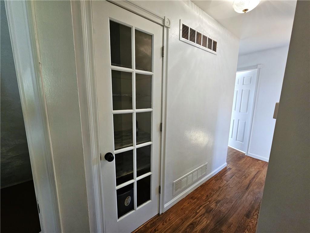 263 Lacock Street Washington, PA 15301 - Photo 9 of 33 a view of a hallway