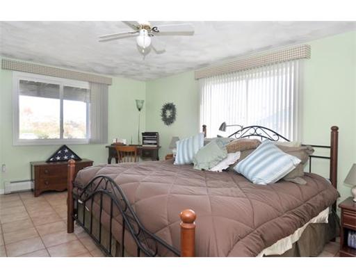 5 White Cap Road Narragansett, RI 02882 - Photo 9 of 20 Master Bath/Spa. first floor large master bed with full bath