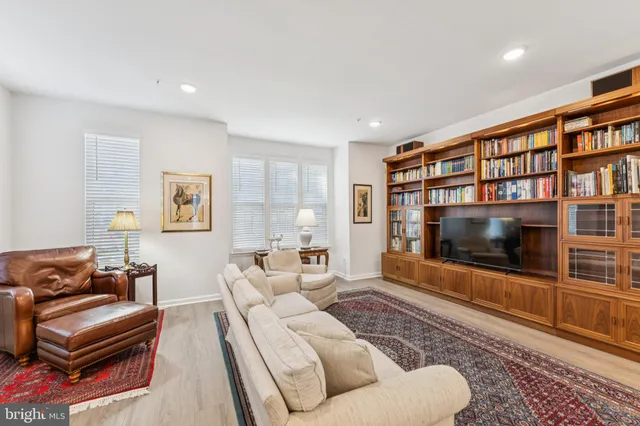 $625,000 | 6025 Soho Way, Hyattsville, MD 20782