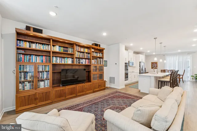 $625,000 | 6025 Soho Way, Hyattsville, MD 20782