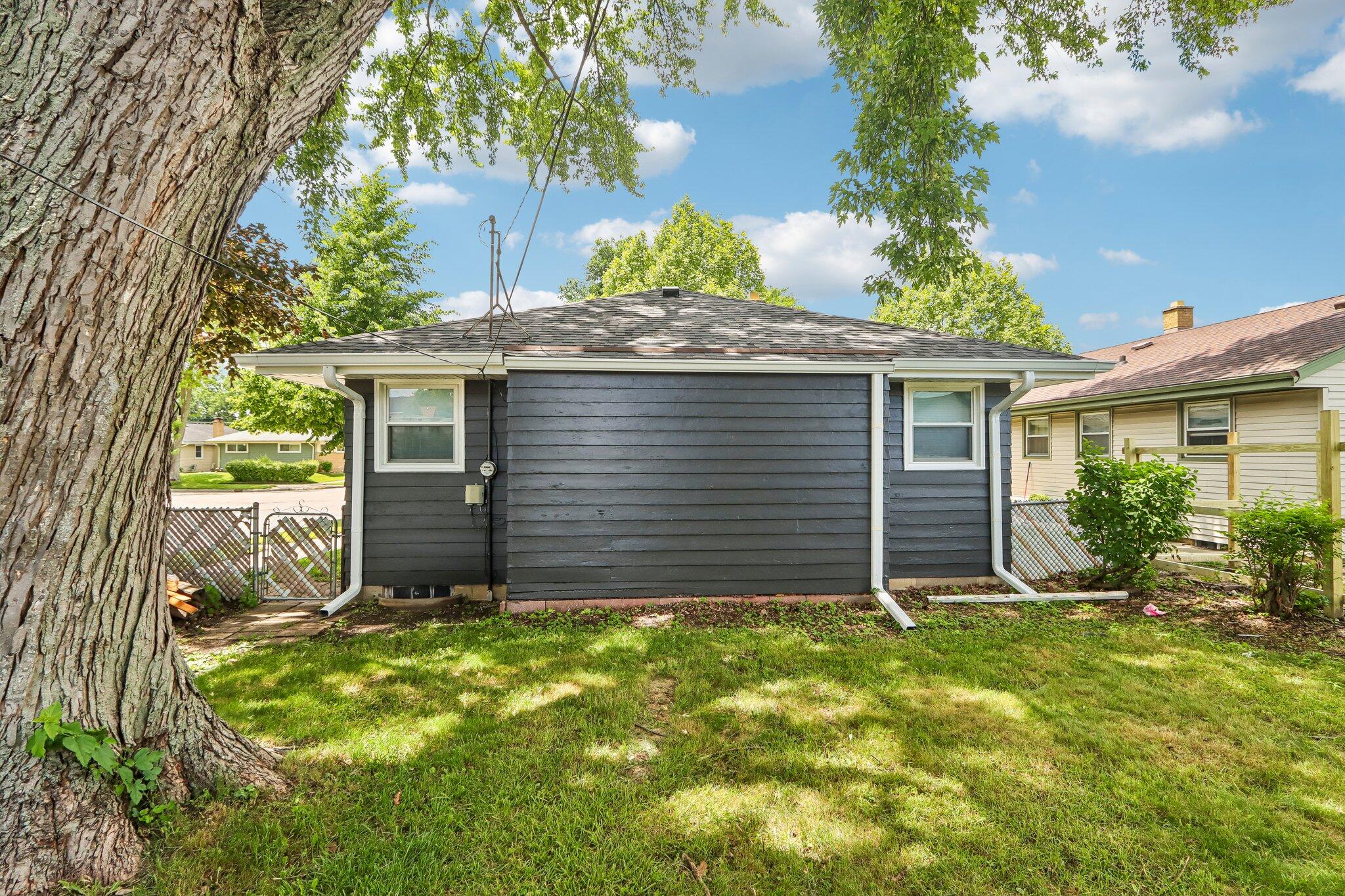2223 Grove Avenue Racine, WI 53405 - Photo 28 of 30 Back of the House