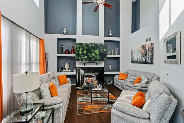 $495,000 | 737 St Johns Place, Addison, IL 60101