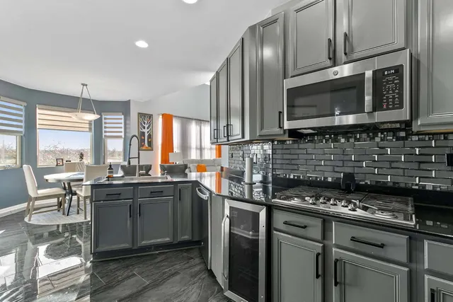 $495,000 | 737 St Johns Place, Addison, IL 60101