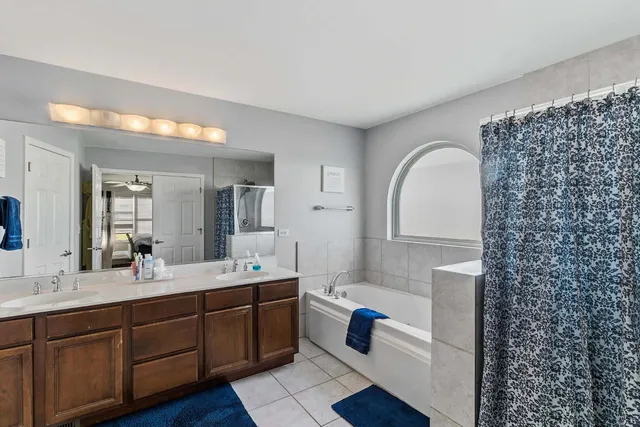 $495,000 | 737 St Johns Place, Addison, IL 60101