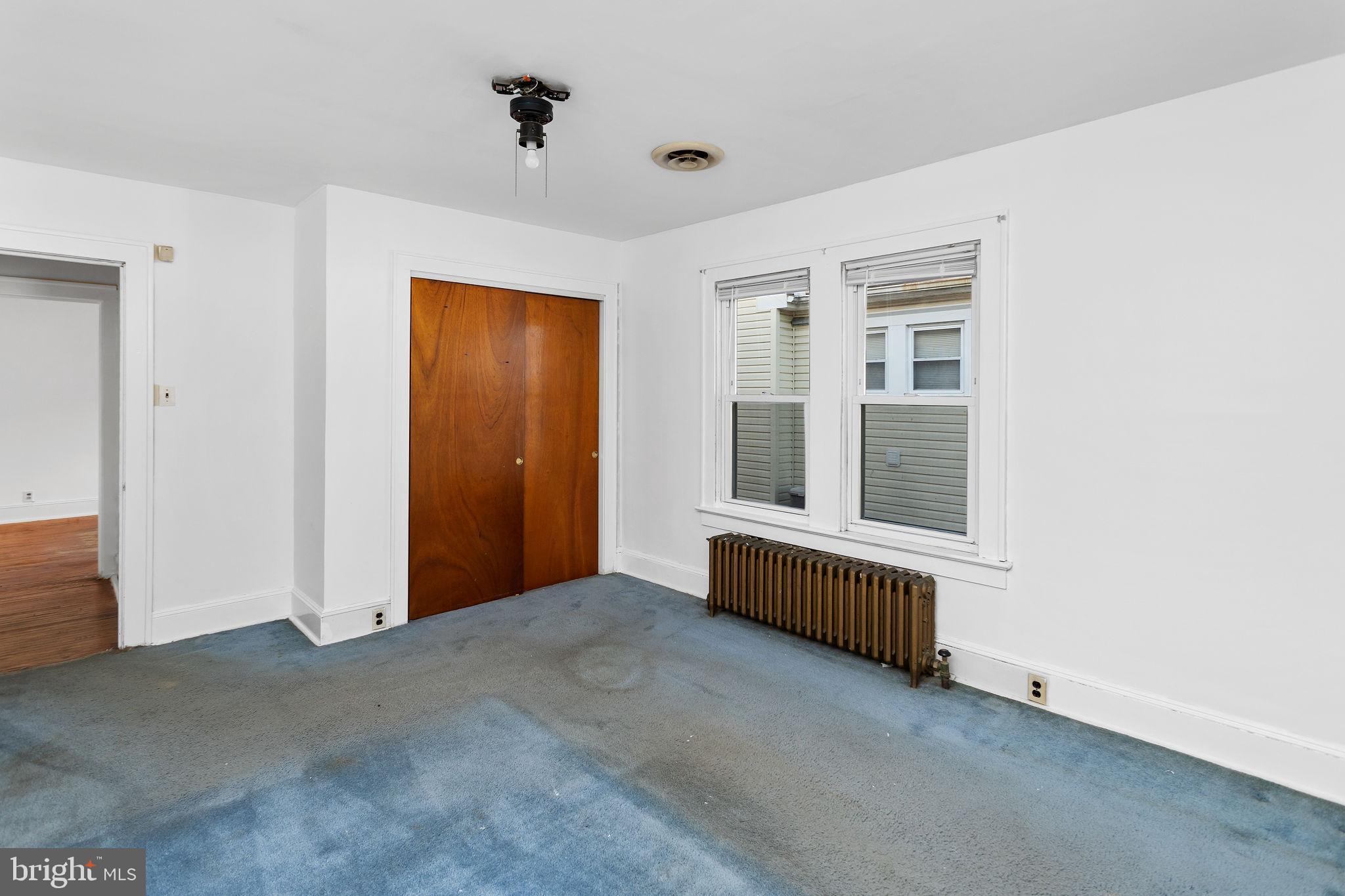 140 Maddock Avenue Hamilton, NJ 08610 - Photo 17 of 29 an empty room with windows