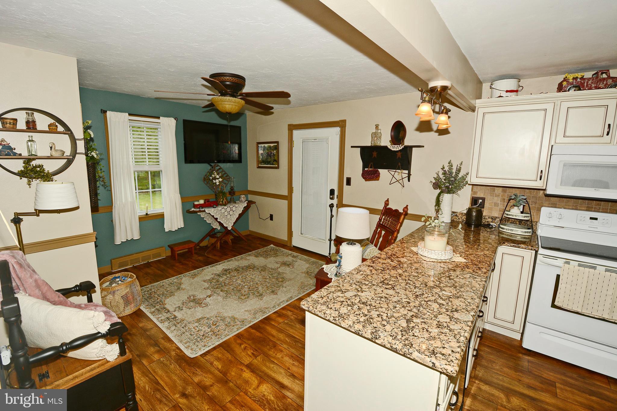 1327 Moulstown Road North Hanover, PA 17331 - Photo 4 of 29