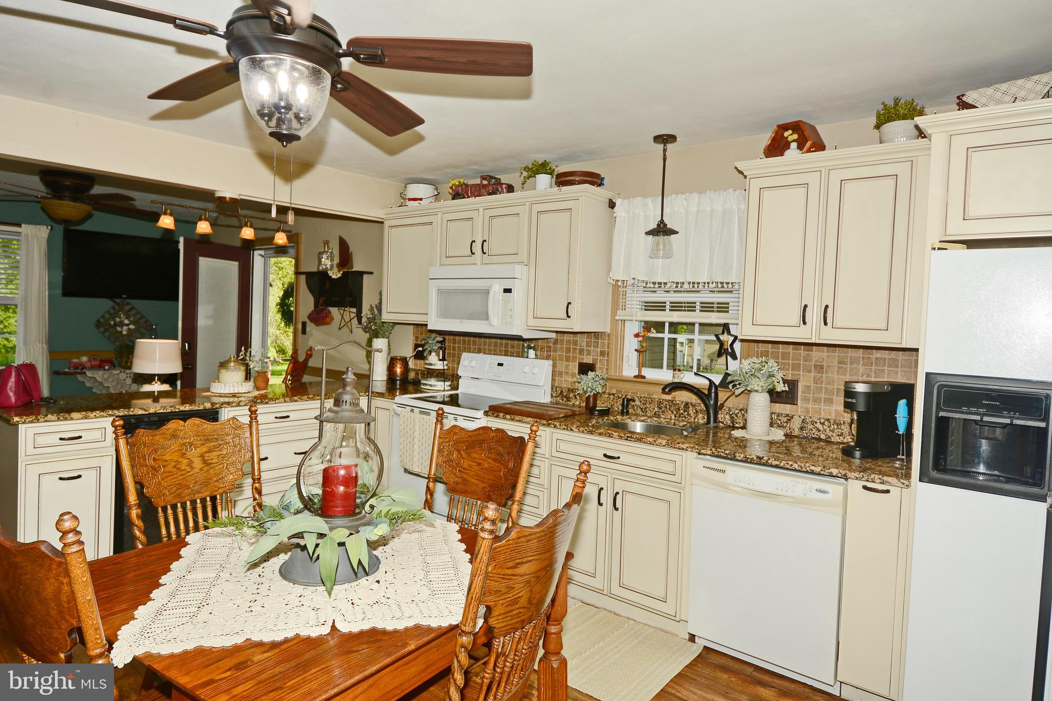 1327 Moulstown Road North Hanover, PA 17331 - Photo 6 of 29