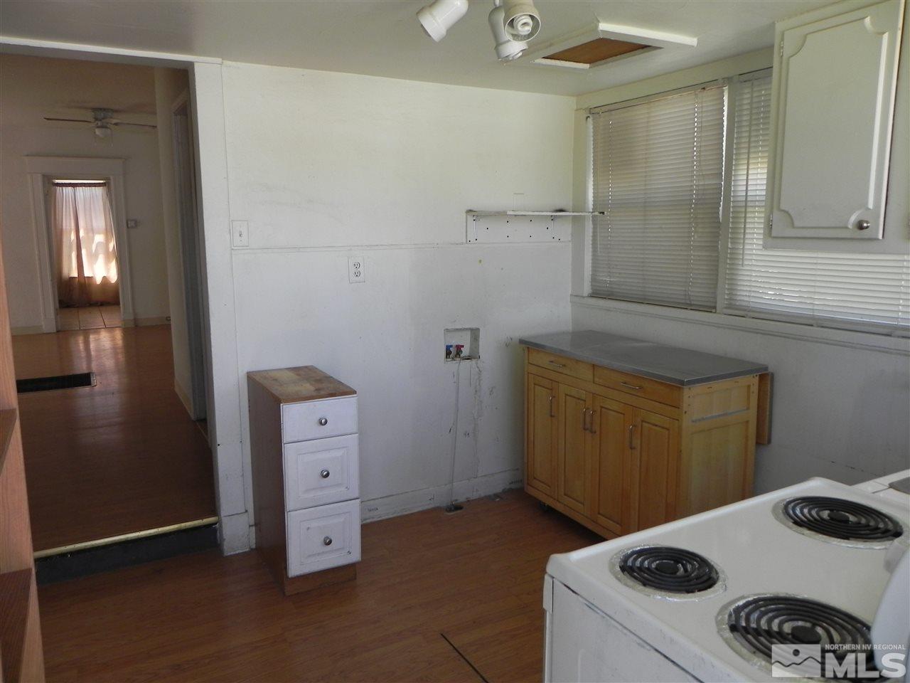 624 Quincy Street Reno, NV 89512 - Photo 12 of 17 a utility room with dryer and washer