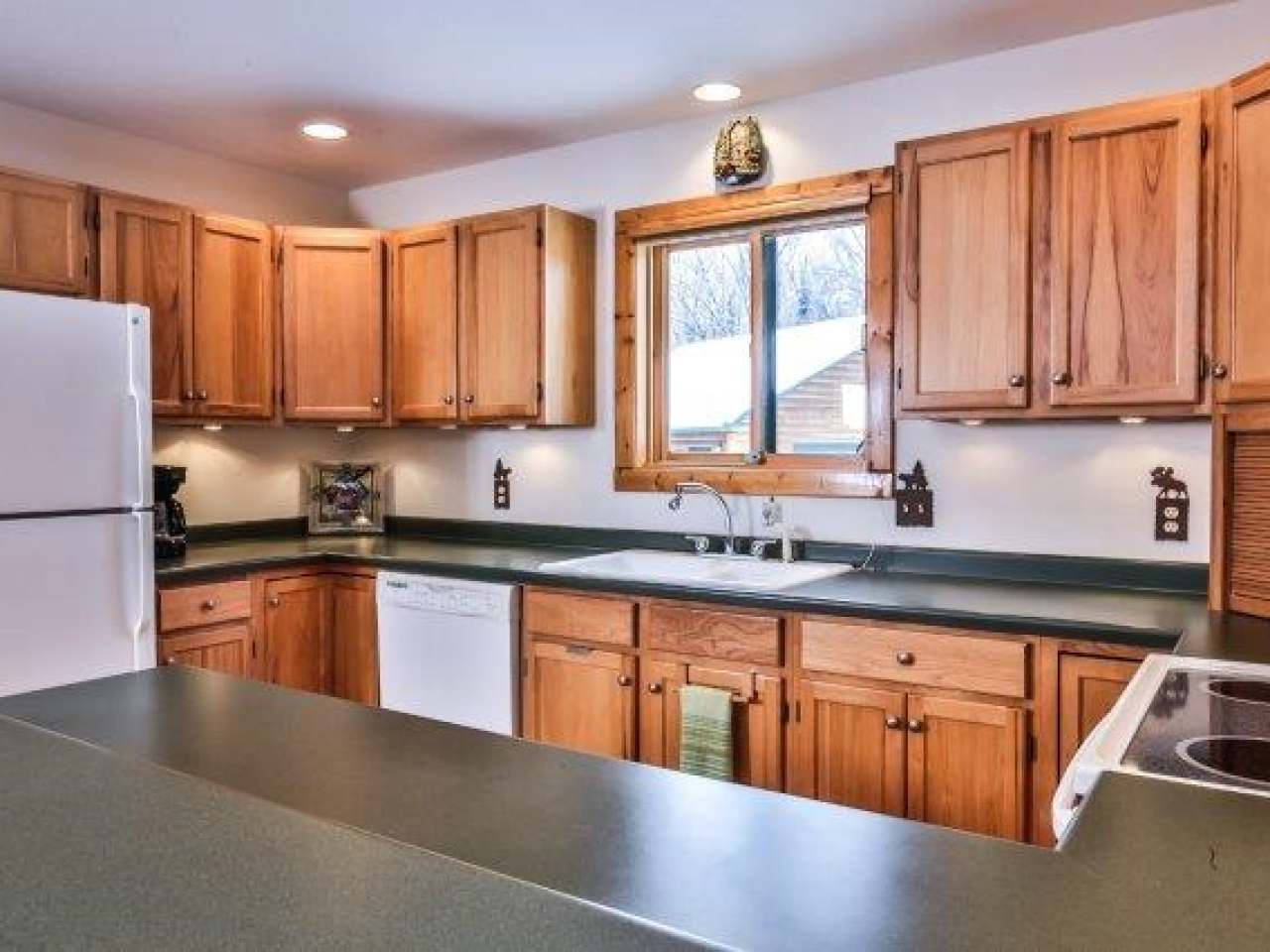 9717 East Musket Road Presque Isle, WI 54557 - Photo 5 of 18 Gallery Image 5