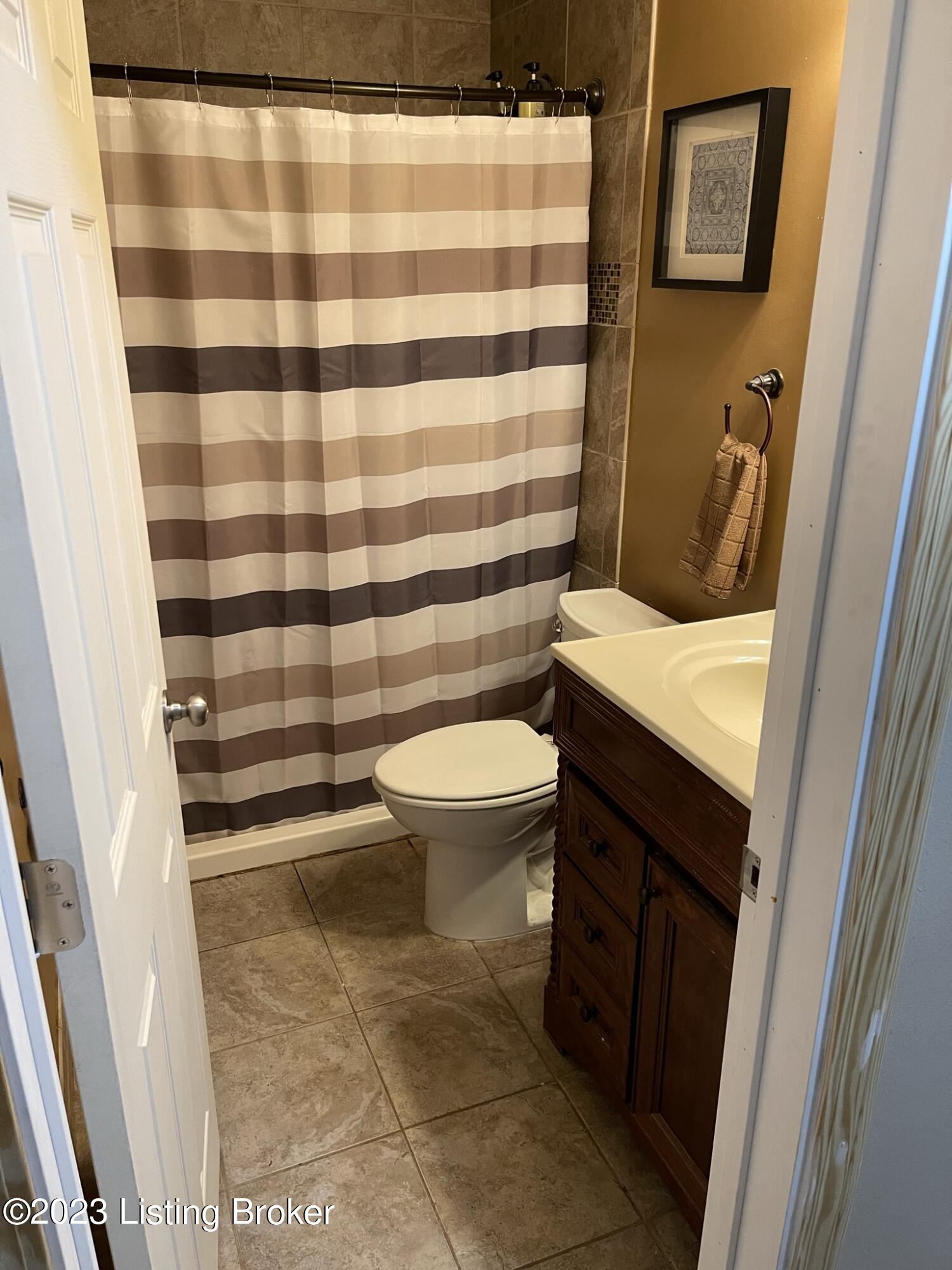 6196 Terry Road Louisville, KY 40258 - Photo 9 of 16 bathroom