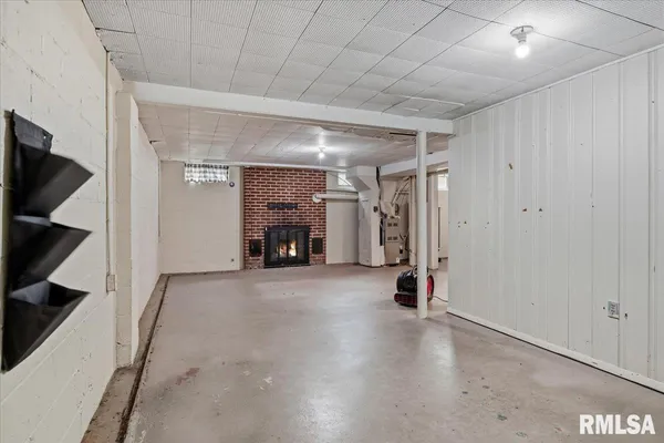 $154,900 | 3211 South 3rd Street, Springfield, IL 62703