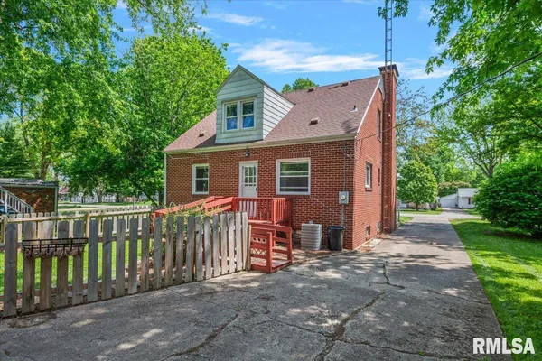 $154,900 | 3211 South 3rd Street, Springfield, IL 62703
