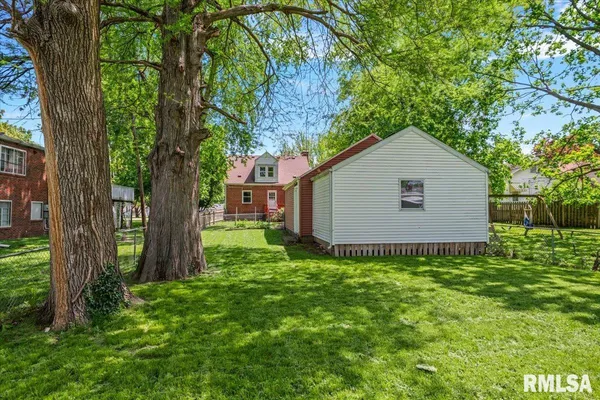 $154,900 | 3211 South 3rd Street, Springfield, IL 62703