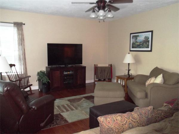 521 Flat Hill Road Lunenburg, MA 01462 - Photo 10 of 30 Gallery Image 10