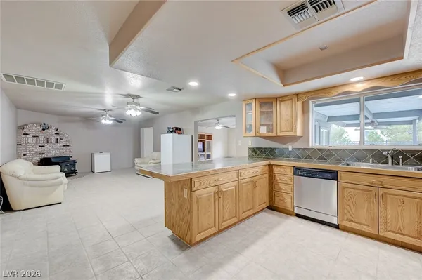$875,000 | 120 West Middleton Drive, Henderson, NV 89015