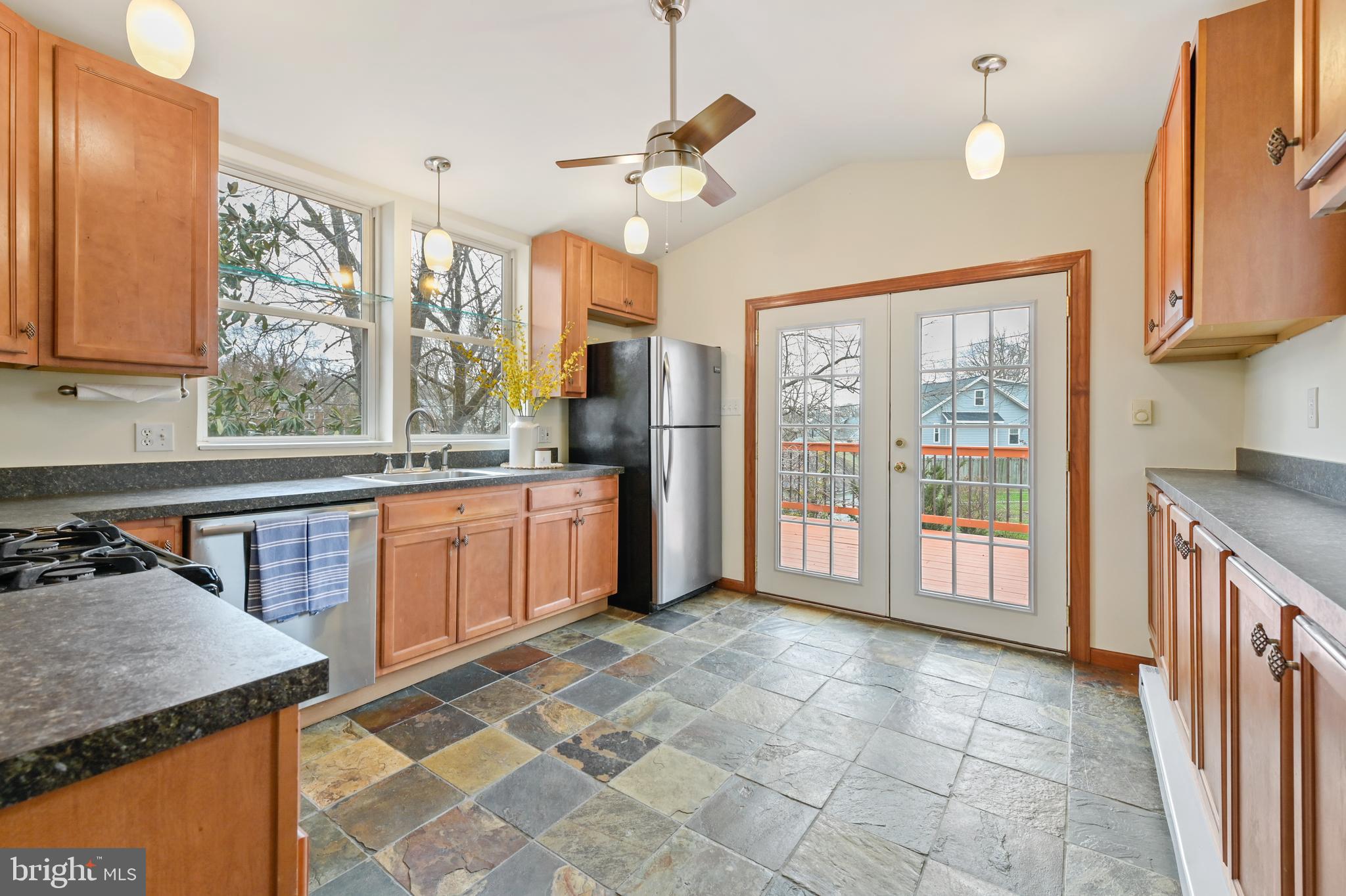 5308 Catalpha Road Baltimore, MD 21214 - Photo 15 of 47