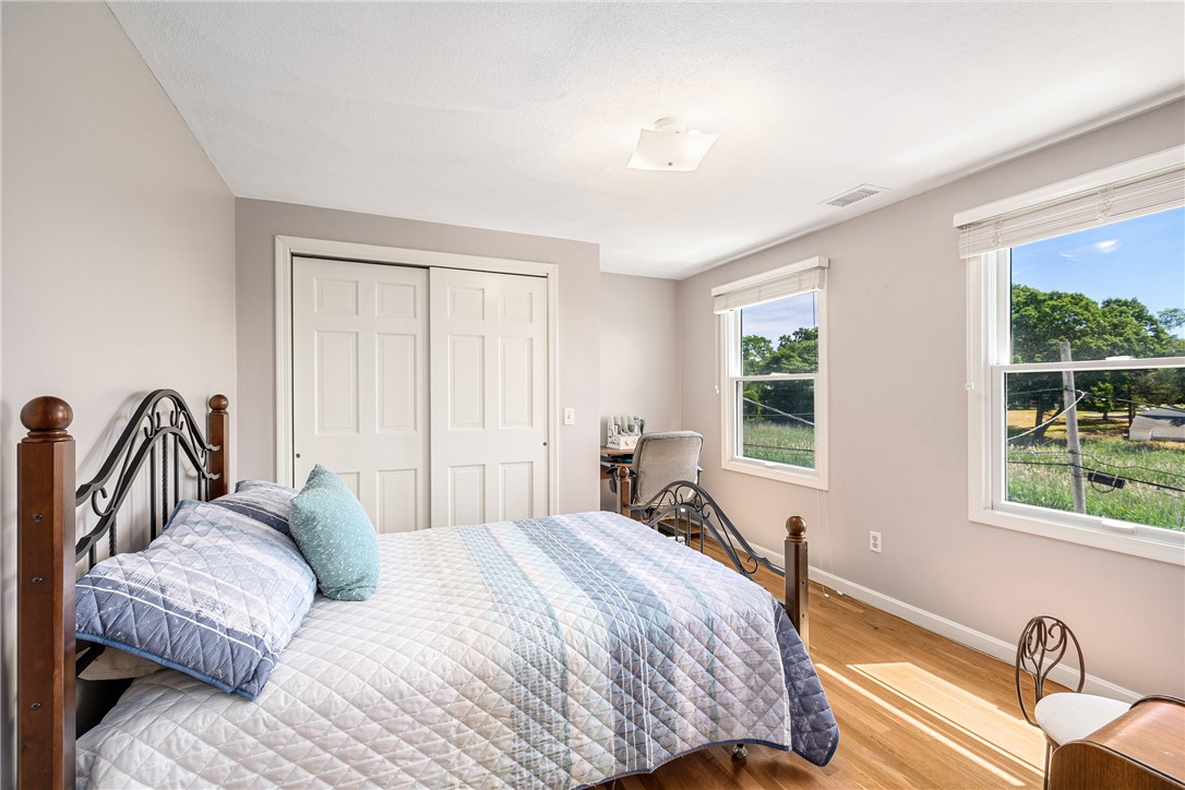 357 Capron Farm Drive Warwick, RI 02886 - Photo 20 of 49
