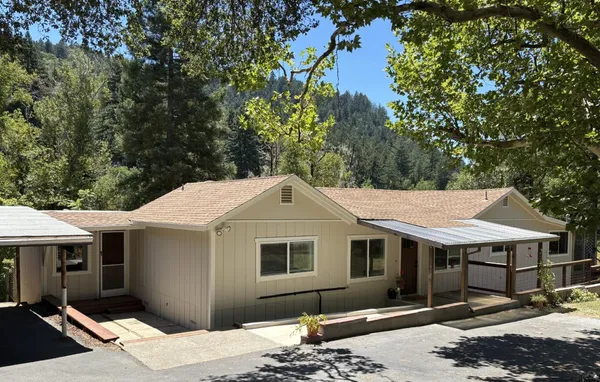 $1,550,000 | 2701 Rio Lindo Avenue, Healdsburg, CA 95448
